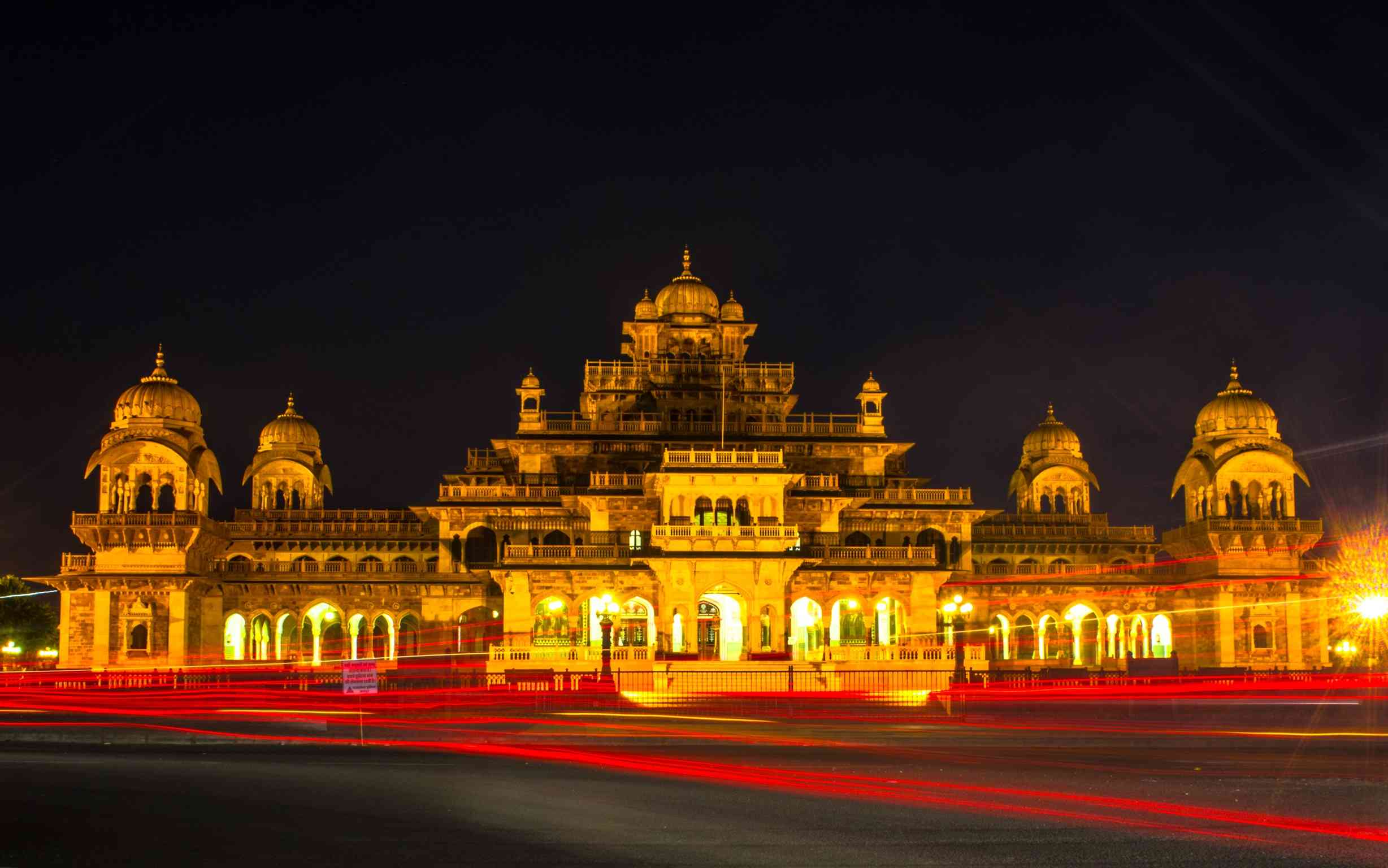 November 18 is marked as the Jaipur Foundation Day which is celebrated with great zeal every year.