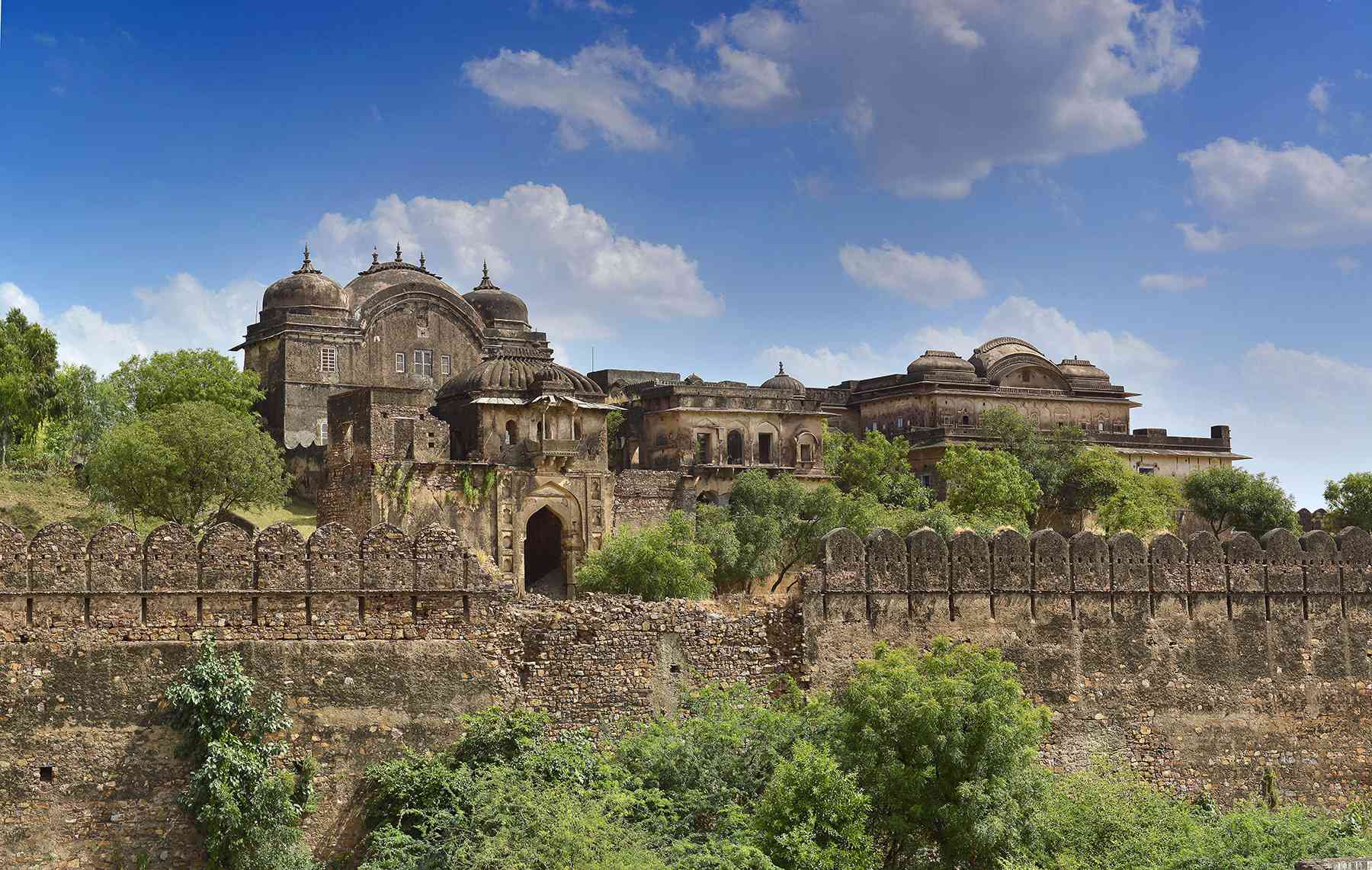 #sixsenses #fortbarwara #firstinindia
