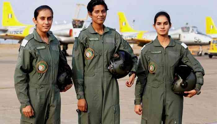 first women fighter jet pilots