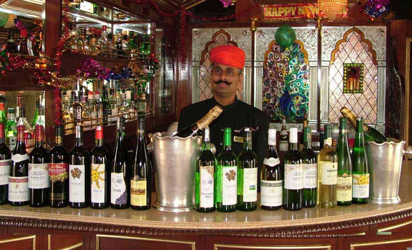 heritage palace on wheels