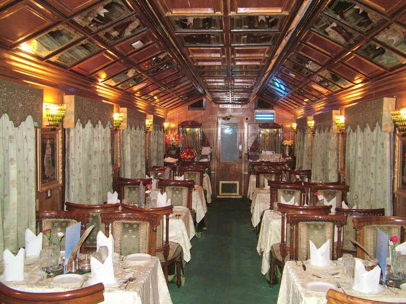 palace on wheels luxury wedding destination