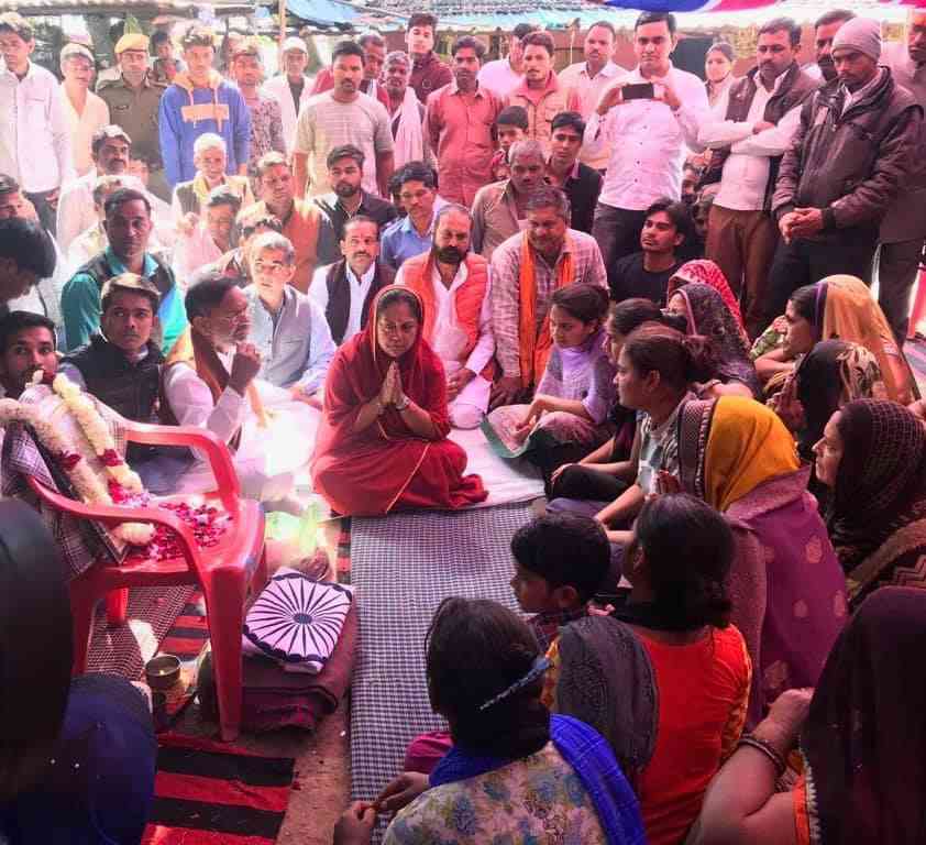 Former CM Raje pays tribute to Pulwama Martyr 