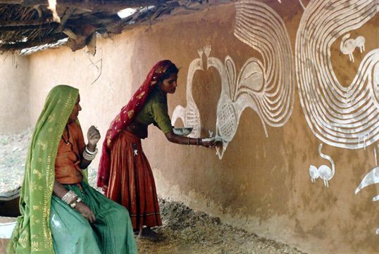 Meena women wall painting