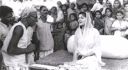 maharani gayatri devi rajmata