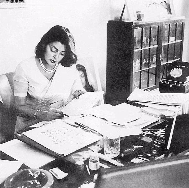 maharani gayatri devi rajmata