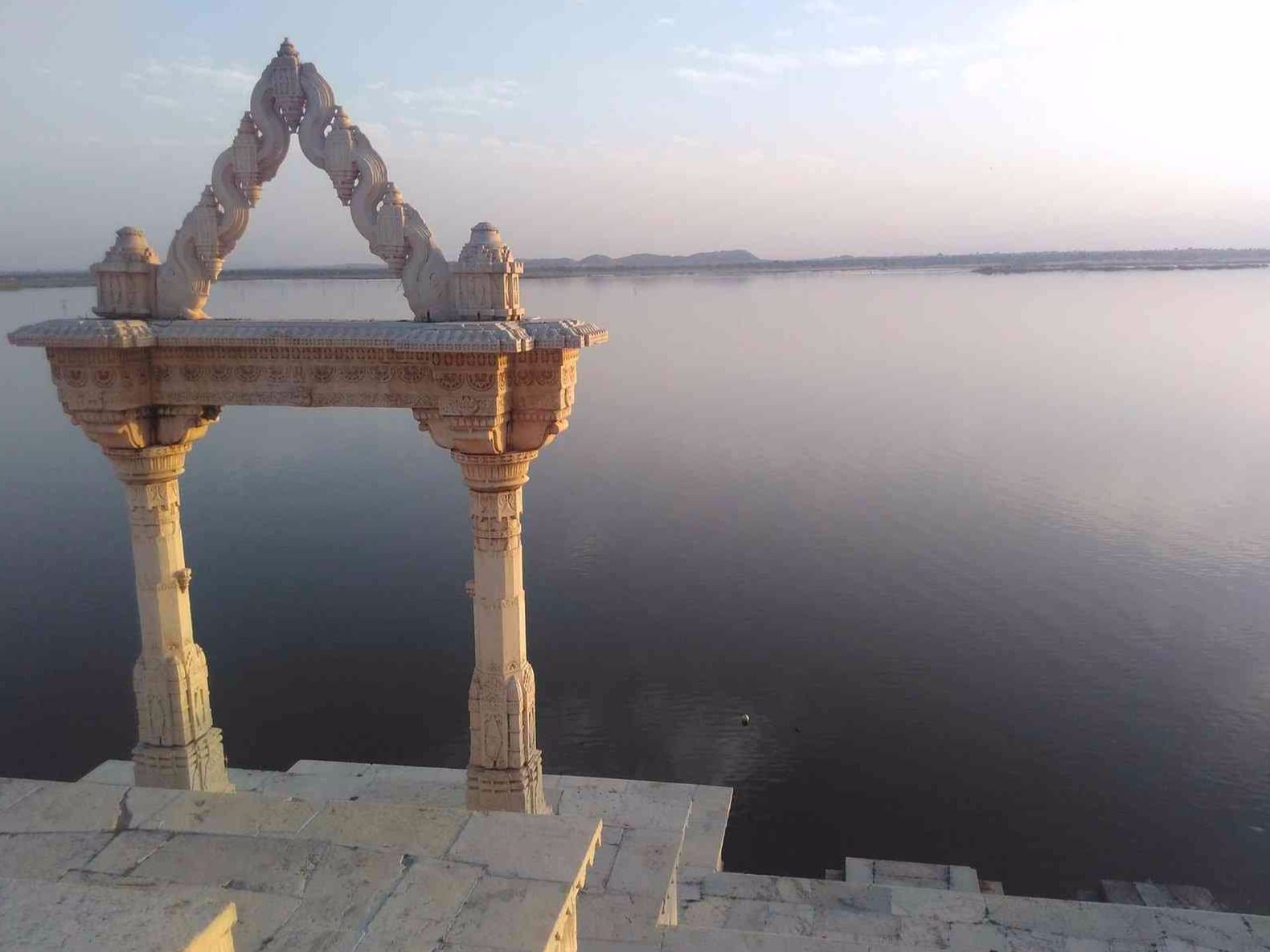 Nau Chowki Nine Pavilions at Rajasamand Lake