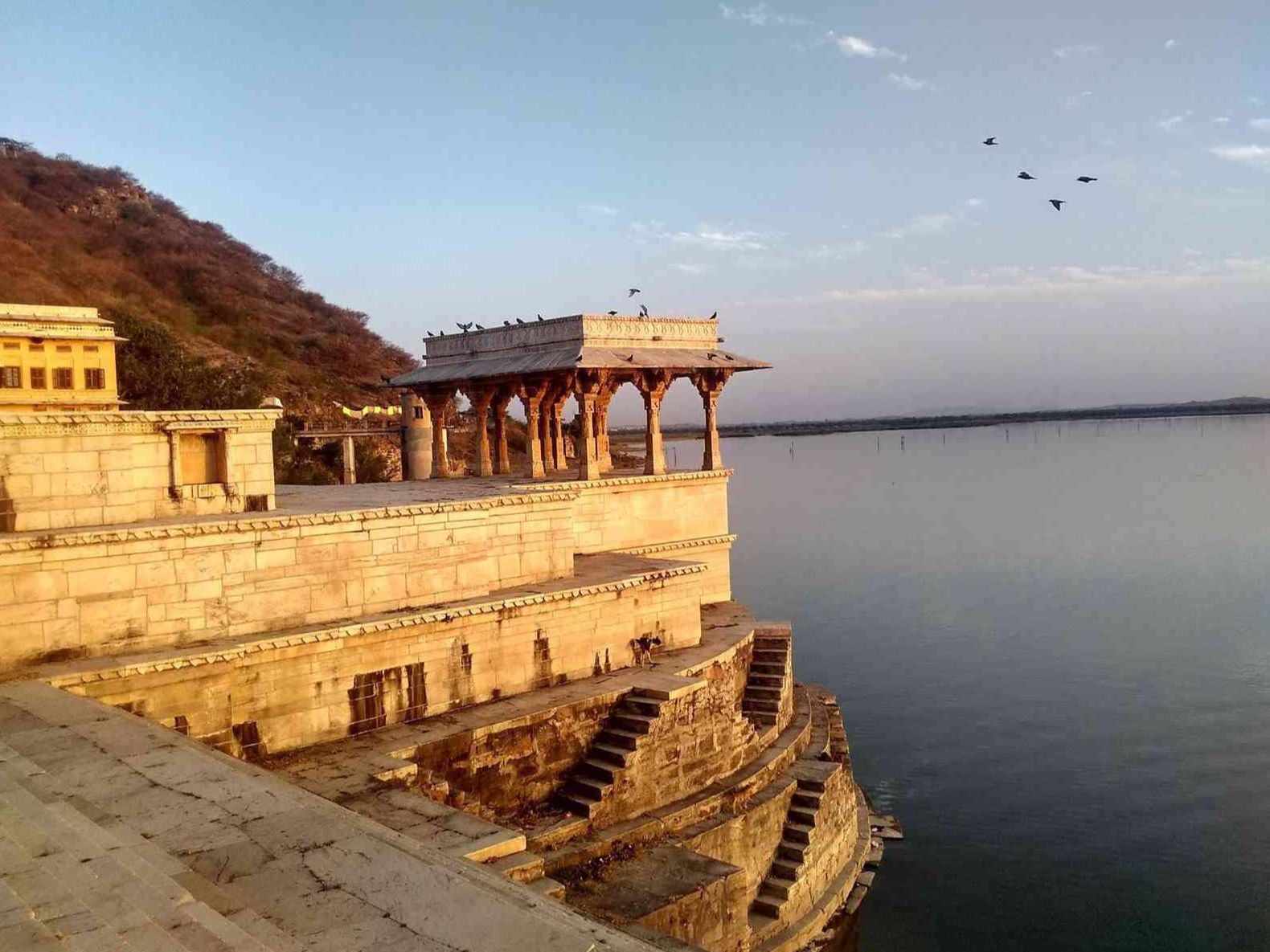 Nau Chowki Nine Pavilions at Rajasamand Lake