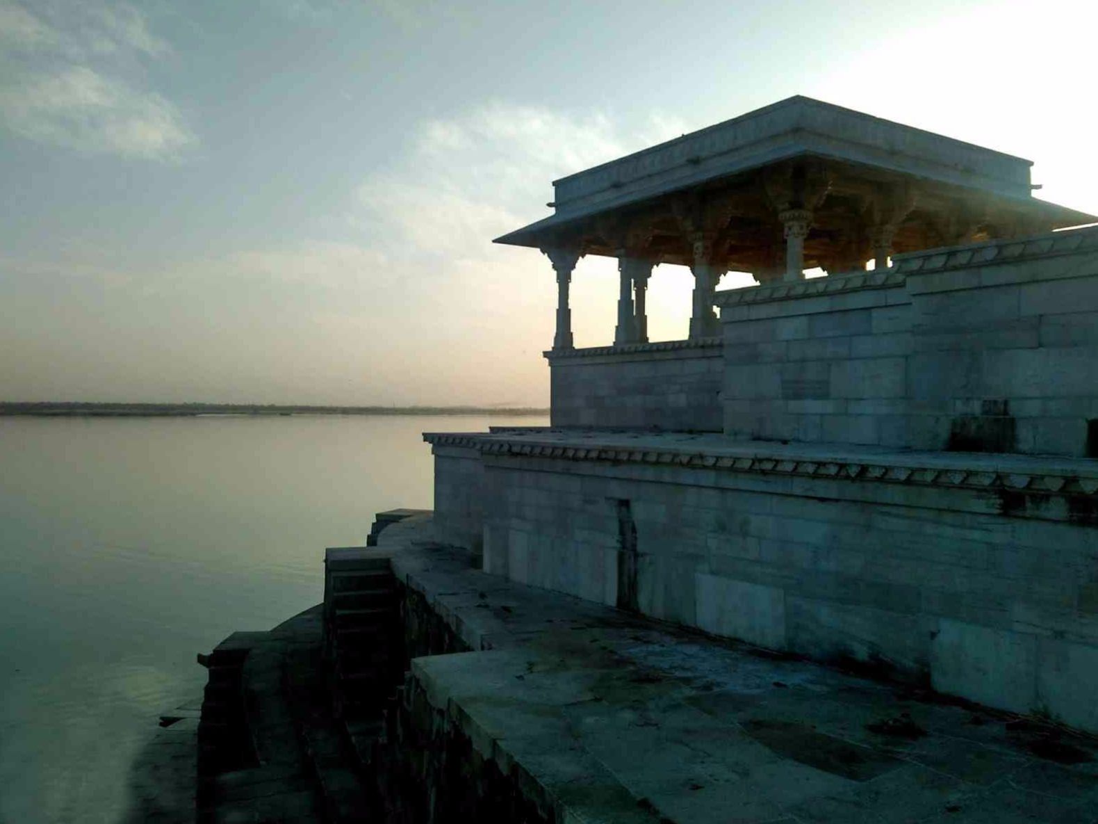 Nau Chowki Nine Pavilions at Rajasamand Lake