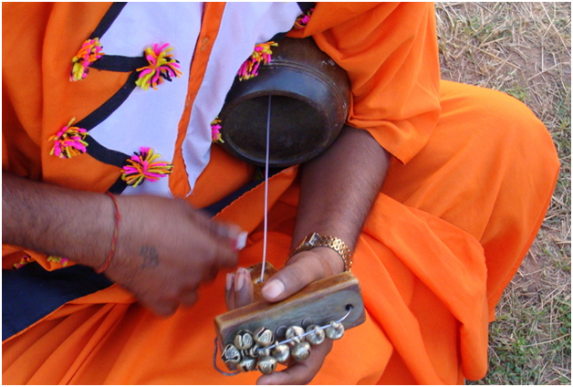 saint playing Bhapang
