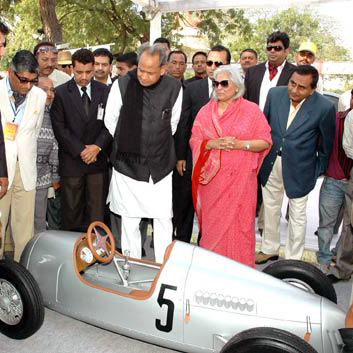 Ashok Gehlot Beena Kak Vintage Car