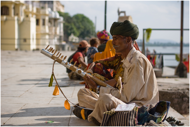 Ravanhatha player