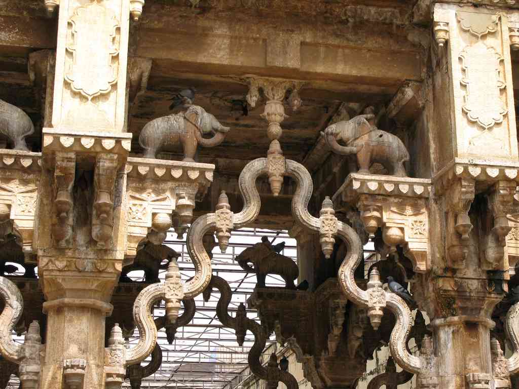 Raniji ki Baori