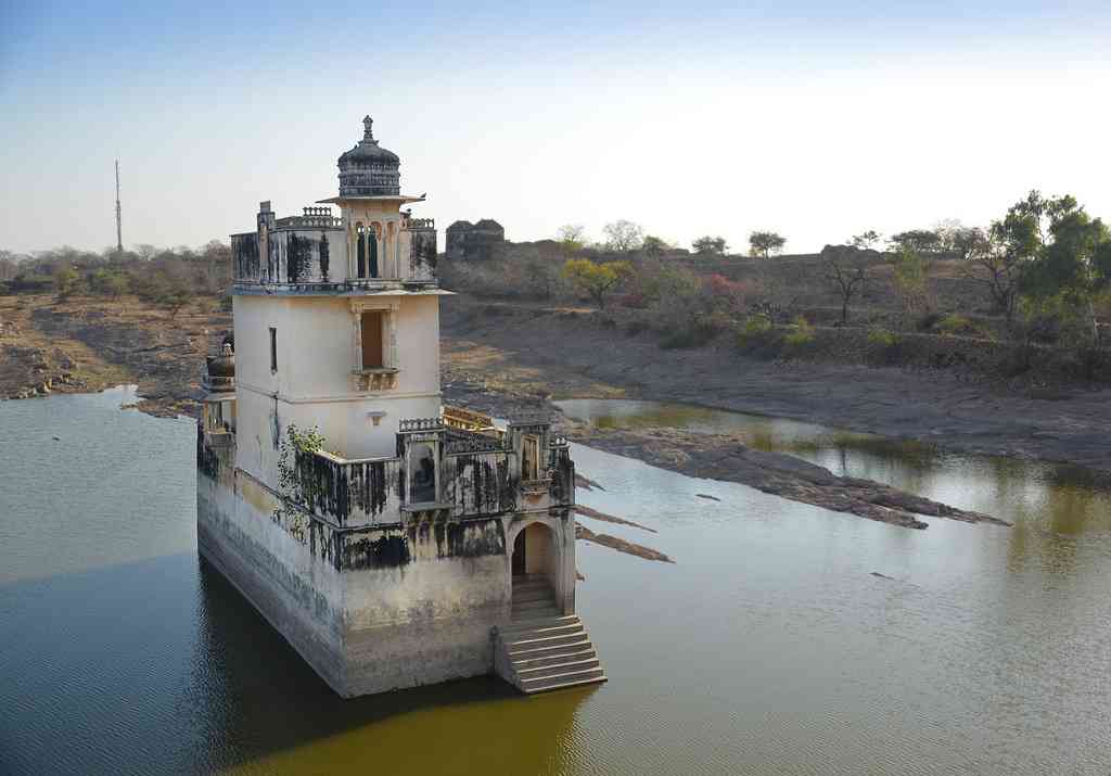 padmini palace chittorgarh