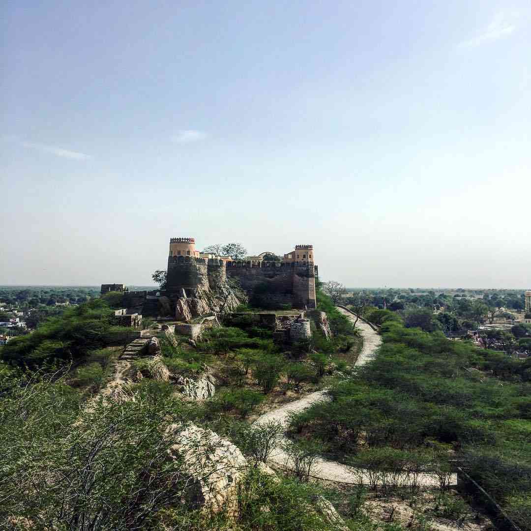 Madhogarh Fort