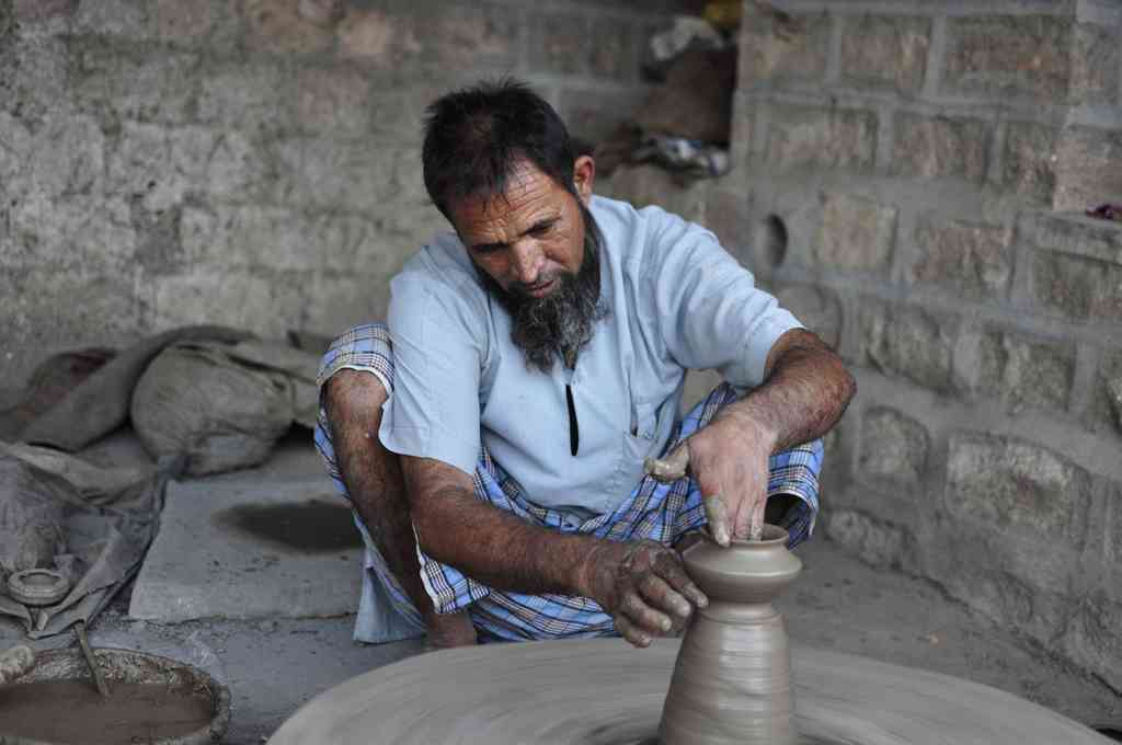 Blue pottery model