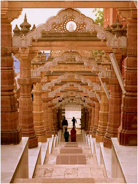 osian temple entrance