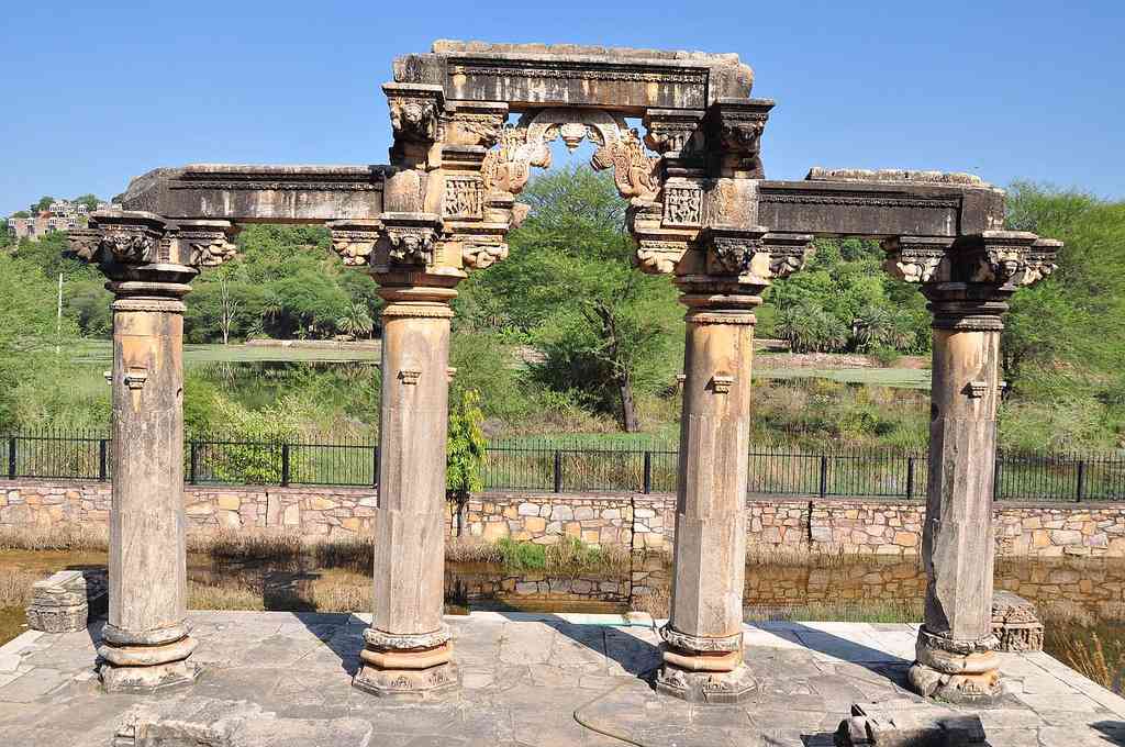 sas bahu temple image