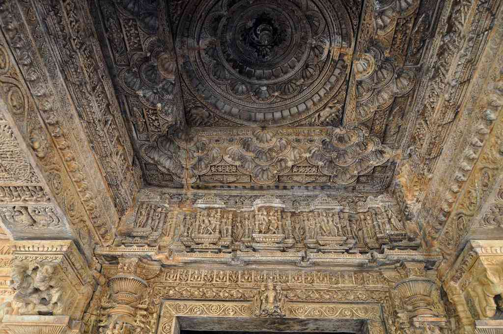 sas bahu sahastra bahu temple